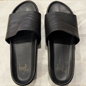 Beek Ebony Leather Sandals